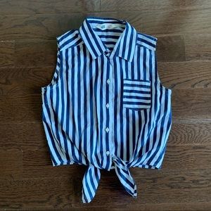 Cropped Striped Button-up w/Tie detail